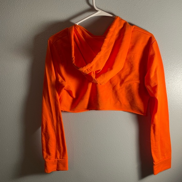 cropped hoodie! - Picture 2 of 2